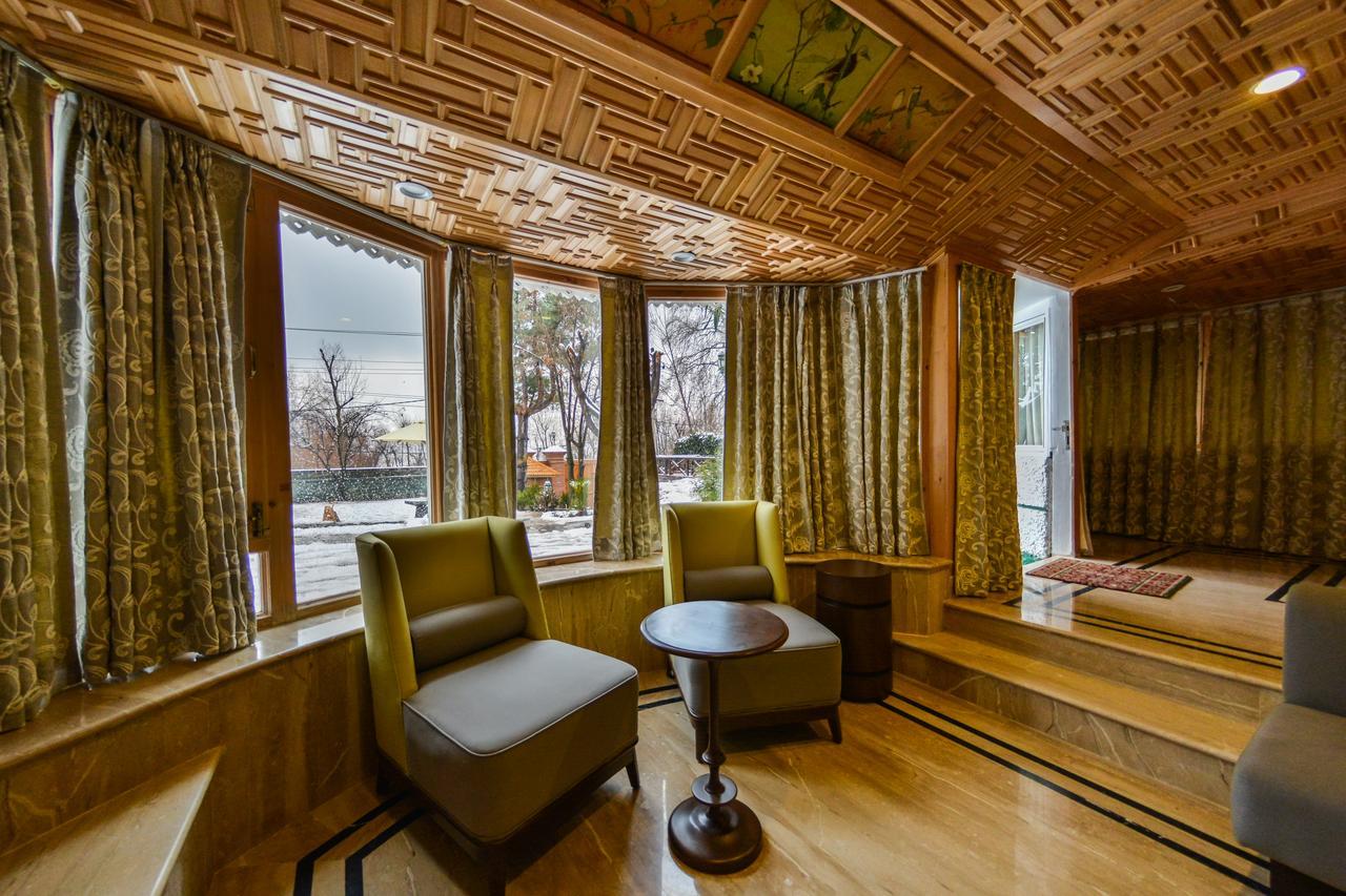 Hotel Metropolis Сринагар Экстерьер фото