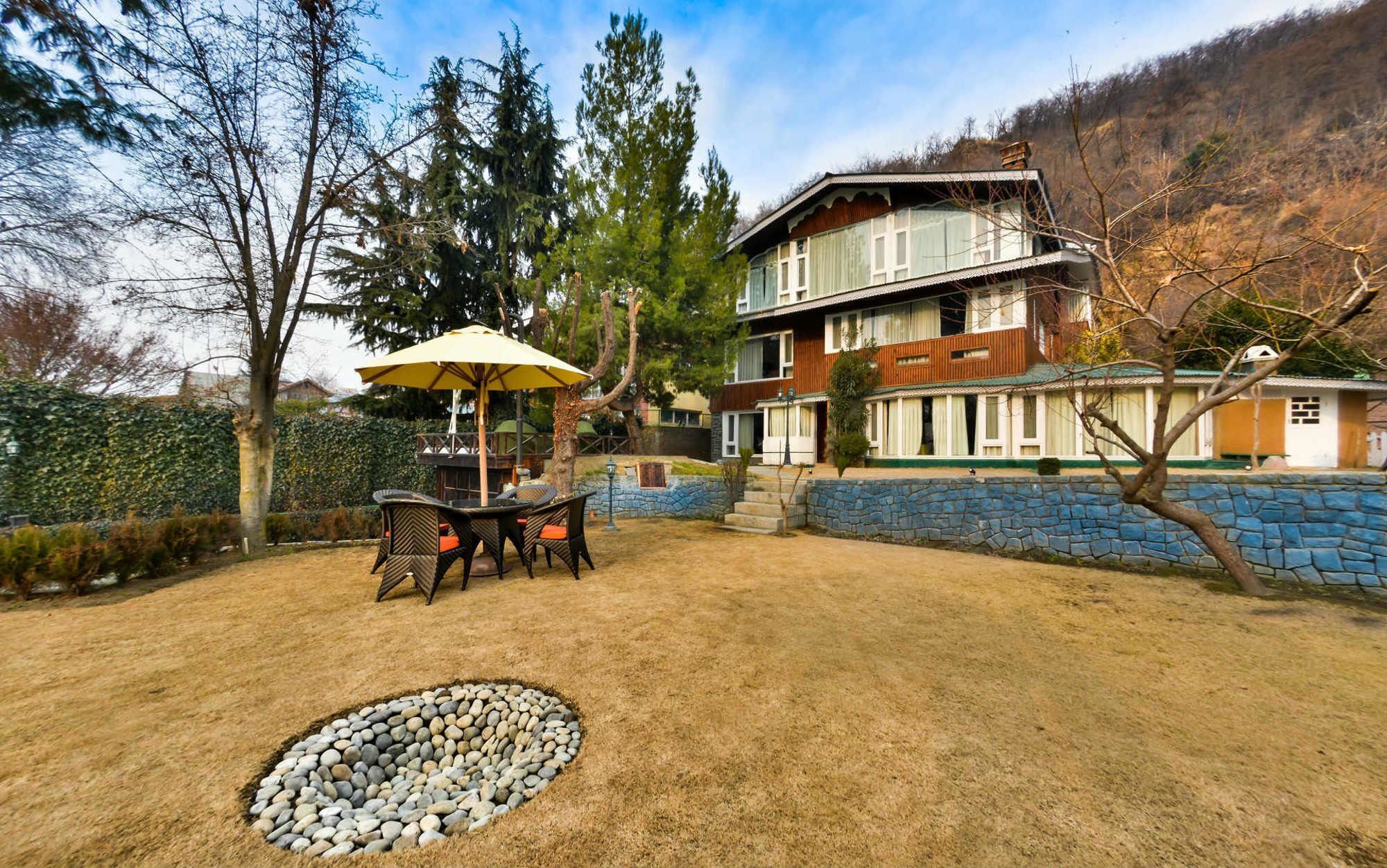 Hotel Metropolis Сринагар Экстерьер фото